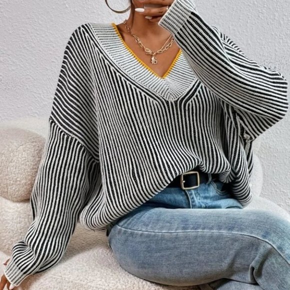 stripe Pattern Knit Sweater Top - Picture 3 of 6